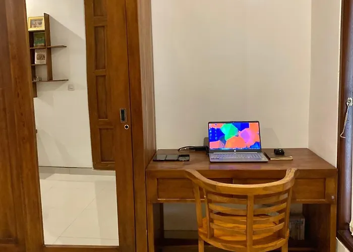 Made Misi & Alloggio in famiglia Penginyahan