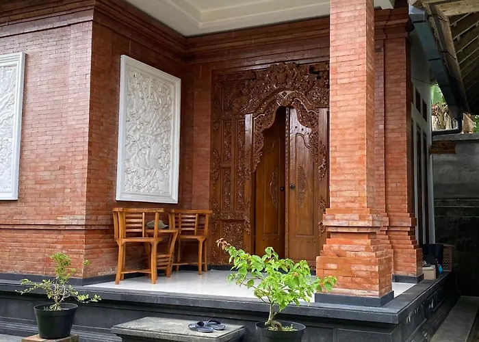 Made Misi & Alloggio in famiglia Penginyahan